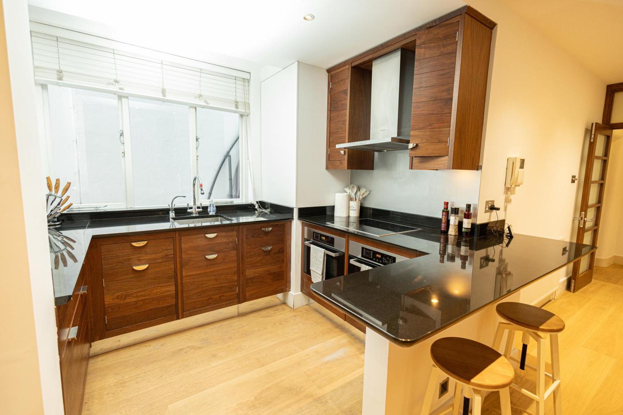2Bedroom Gem In The Heart Of Kensington London Eksteriør billede